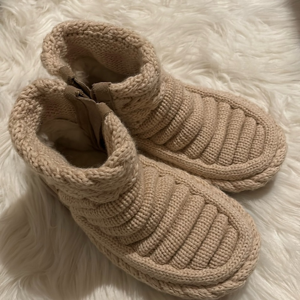 Classic Mini UGGplush chunky Knit Bootie